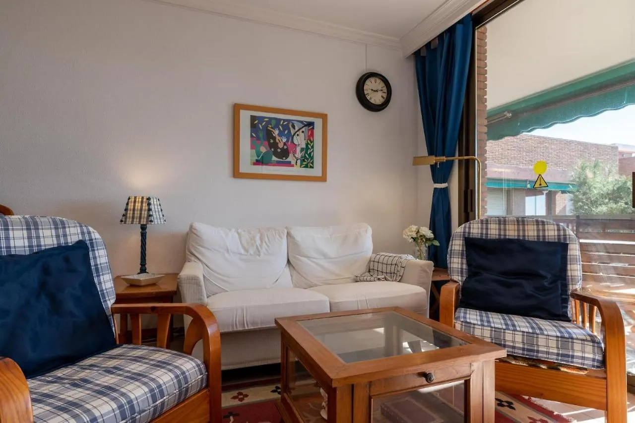 Apartment At041 Els Pins, Primera Linea De La Playa, Con Piscina Torredembarra