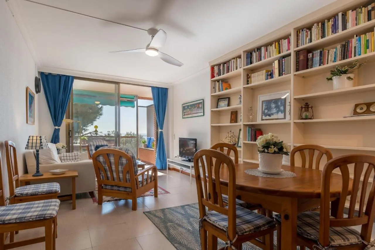 Apartment At041 Els Pins, Primera Linea De La Playa, Con Piscina Torredembarra