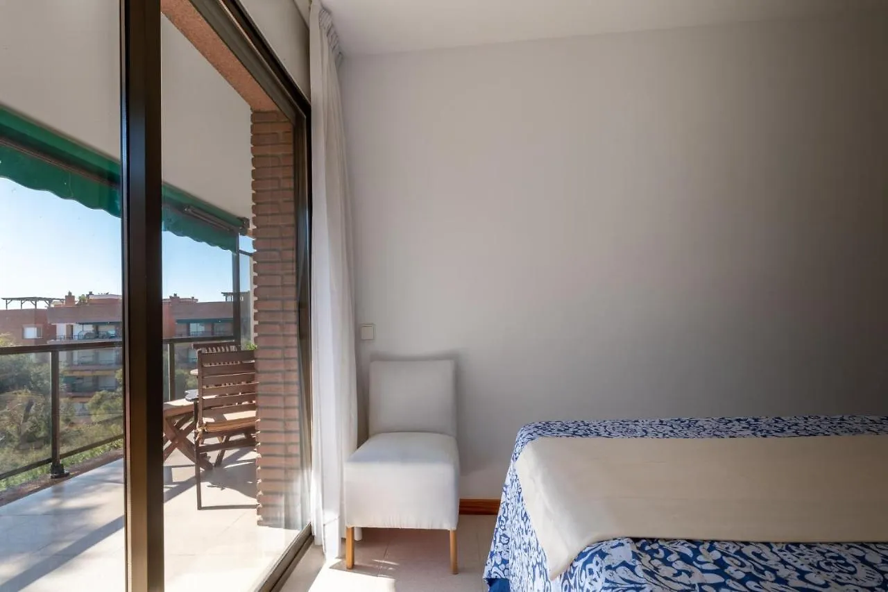 Apartment At041 Els Pins, Primera Linea De La Playa, Con Piscina Torredembarra